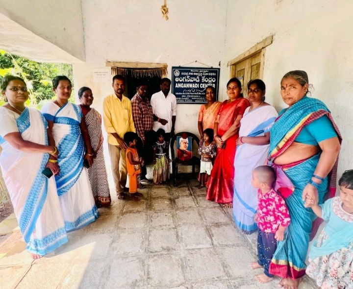 అంగన్వాడి కేంద్రంలో ఘనంగా నెహ్రూ జయంతి