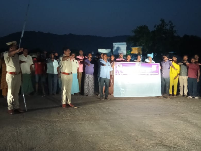 ‘ద్విచక్ర వాహనదారుడు ఖచ్చితంగా హెల్మెట్ ధరించాలి’