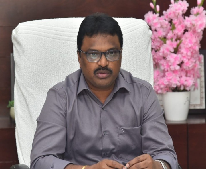 ‘విద్యార్థులకు సురక్షిత తాగునీరు అందించాలి’