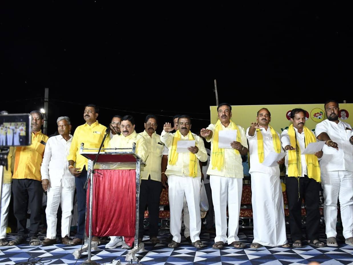 రాయదుర్గంలో టీడీపీ కమిటీల ప్రమాణ స్వీకారం