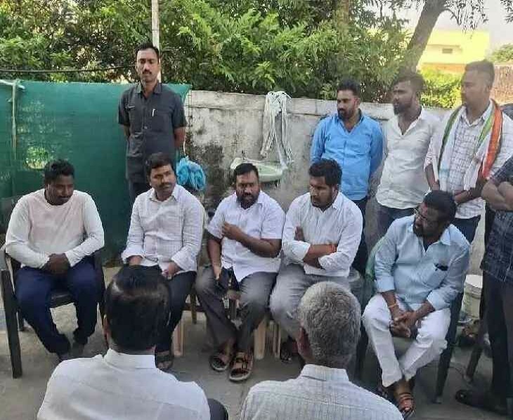 బాలుడి కుటుంబాన్ని పరామర్శించిన ఎమ్మెల్యే