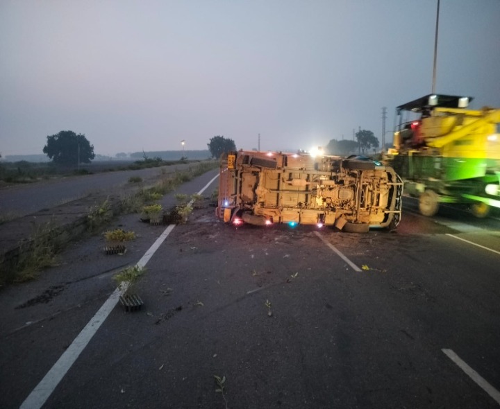 మెదరమెట్ల వద్ద రోడ్డు ప్రమాదం