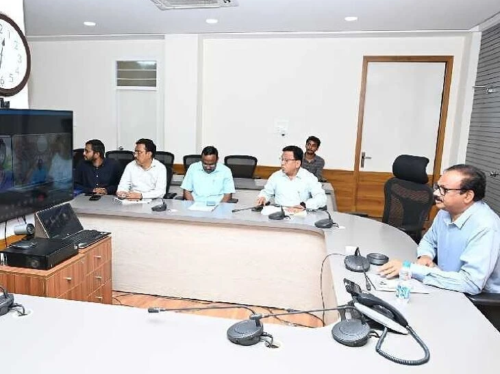 పంటల రక్షణకు IOT సాంకేతిక అవసరం : కలెక్టర్