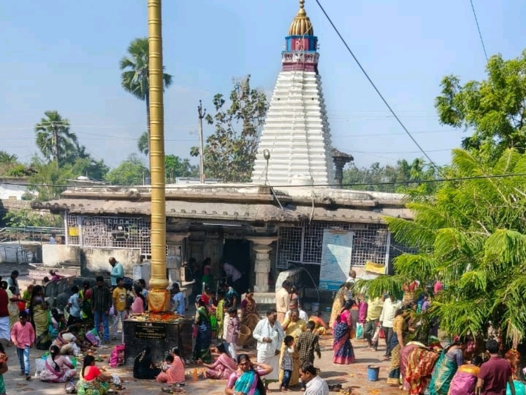 సౌకర్యాలకు నోచుకోని ఓరుగల్లు శివయ్య