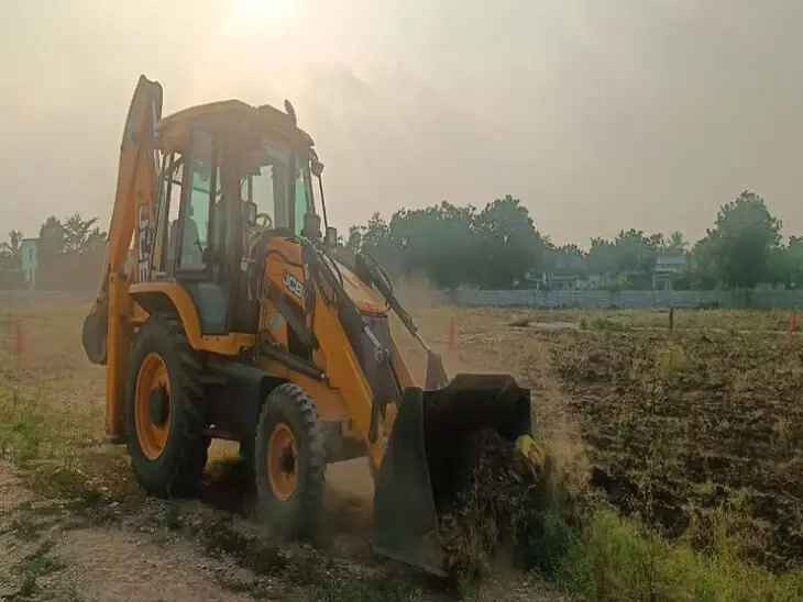 CRDA ఆధ్వర్యంలో అనధికార లేఅవుట్ ధ్వంసం