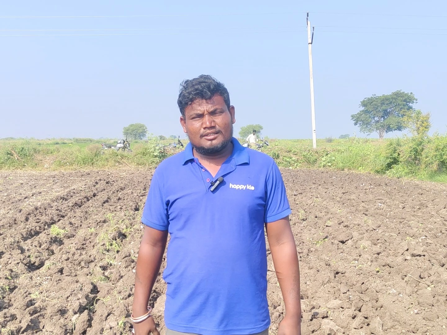 ‘రాత్రికే రాత్రి పంటను దున్నేశారు’