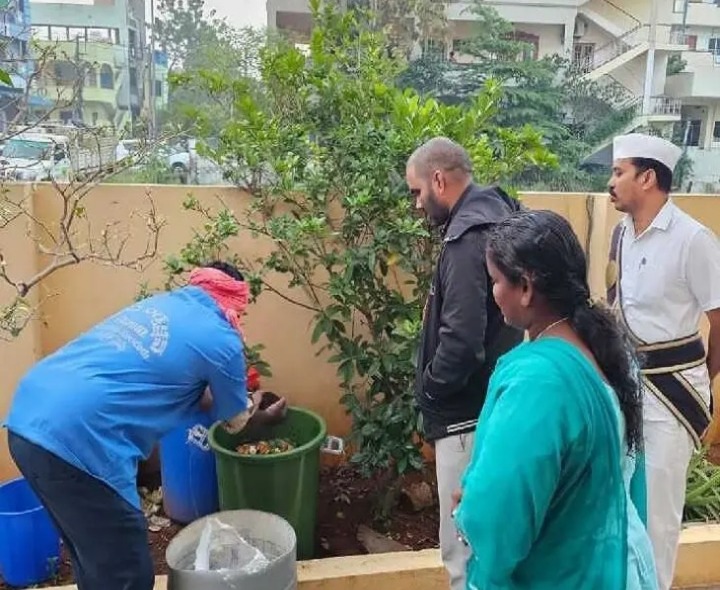 తెనాలిలో మున్సిపల్ కమిషనర్ ఆకస్మిక పర్యటన