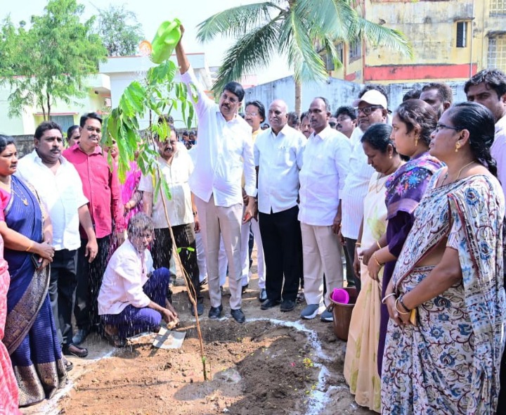 బాపట్లలో “స్వర్ణాంధ్ర – స్వచ్ఛాంధ్ర” కార్యక్రమం