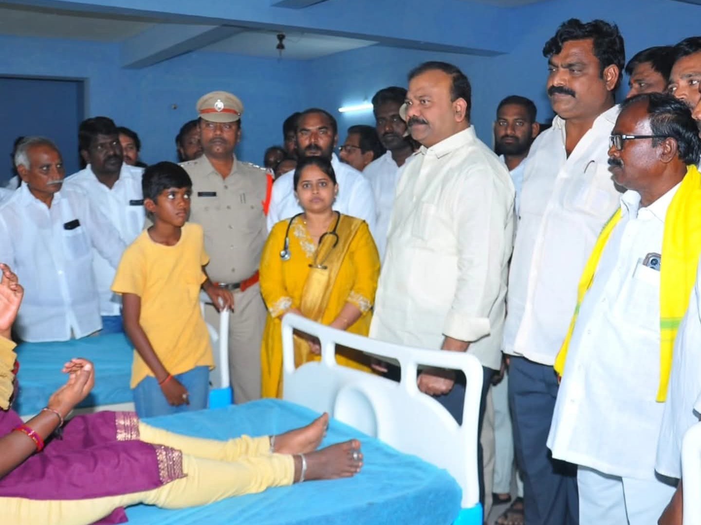 ప్రాథమిక ఆరోగ్య కేంద్రాన్ని తనిఖీ చేసిన ఎమ్మెల్యే