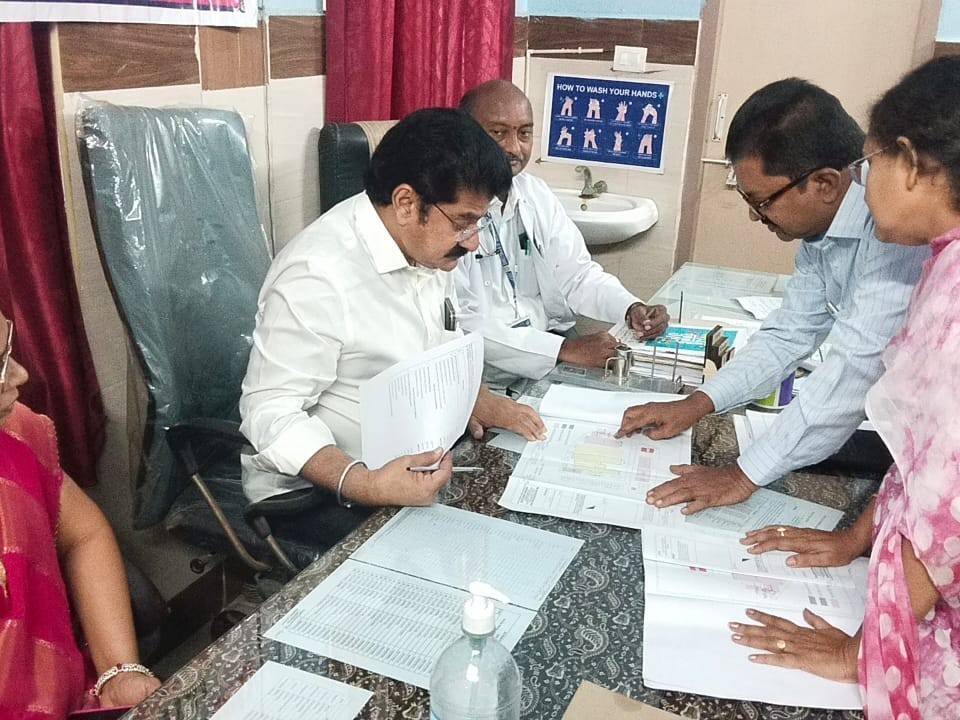 ఆసుపత్రి అభివృద్ధి కమిటీ సమావేశంలో పాల్గొన్న ఎమ్మెల్యే