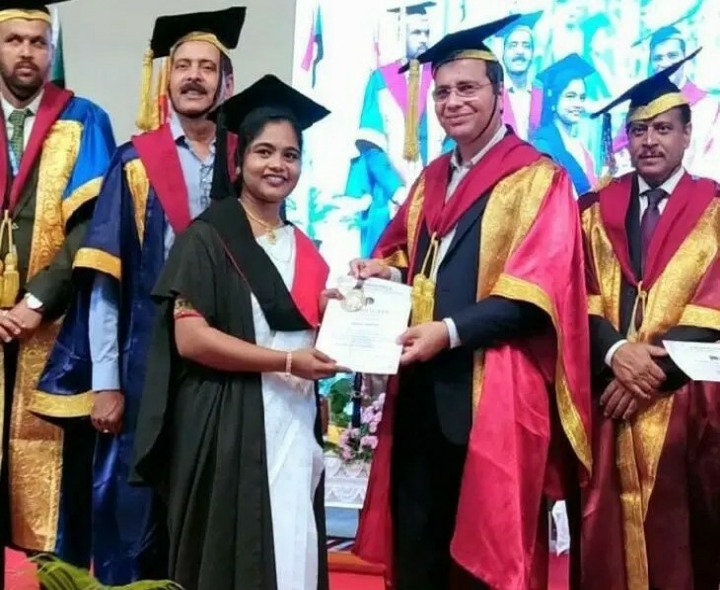 సెంట్రల్ యూనివర్సిటీలో సత్తా చాటిన జిల్లా విద్యార్థిని