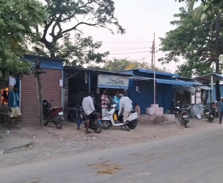 ఈనెల 17న తొలగించనున్న రేకుల షెడ్లు