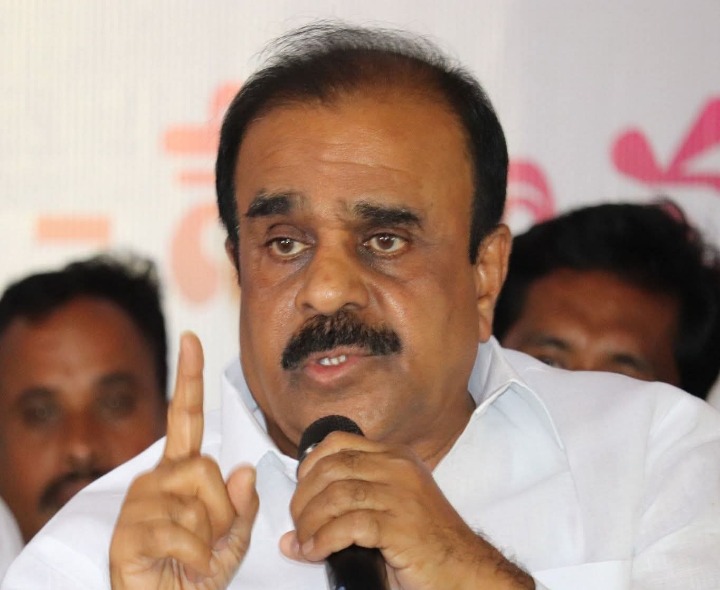 హిందూపురంఘటన ప్రజాస్వామ్యానికే ‘బ్లాక్ డే’: వెంకట్రామిరెడ్డి