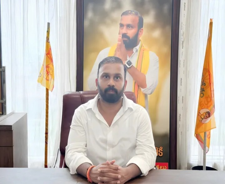 ప్రజా దర్బార్ నిర్వహించిన టీడీపీ ఇంఛార్జ్