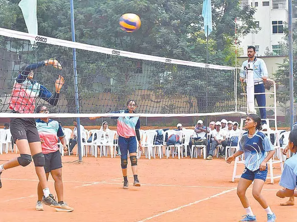 ఈ నెల 18న వాలీబాల్ జట్ల ఎంపికలు