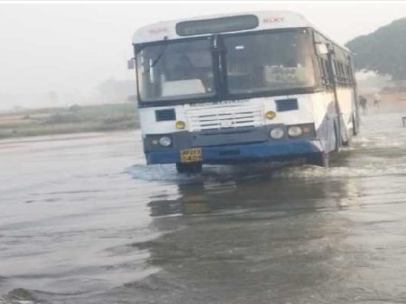 తెలకపల్లికి బస్సులు పునః ప్రారంభం