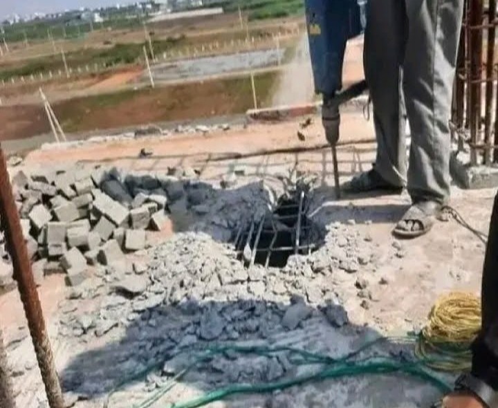 అనుమతుల్లేని గృహాలు కూల్చివేస్తాం: కమిషనర్