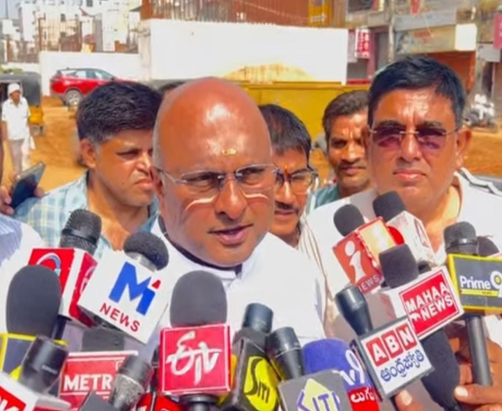 ‘బ్రిడ్జి నిర్మాణంలో కావాలనే అపోహలు సృష్టిస్తున్నారు’