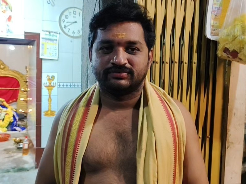 శ్రీ కాశీ విశ్వేశ్వర స్వామి ఆలయంలో పార్థివలింగ పూజ