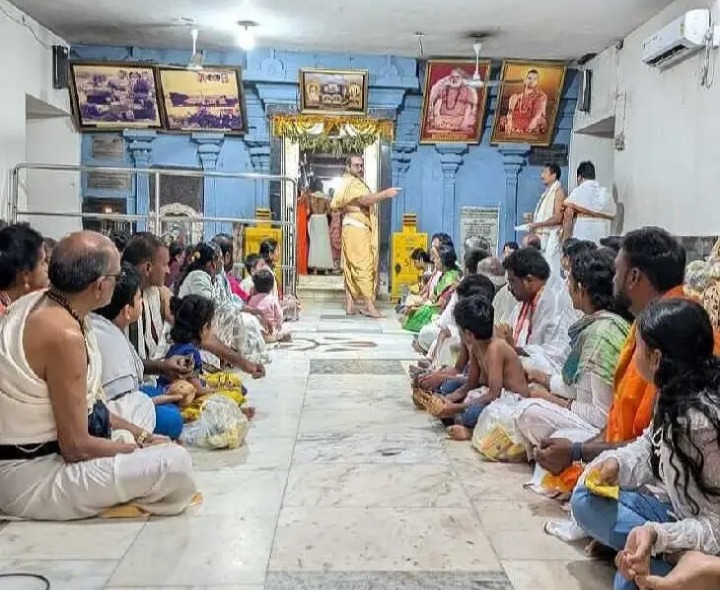 కాలేశ్వరం ఆలయానికి పోటెత్తిన భక్తులు