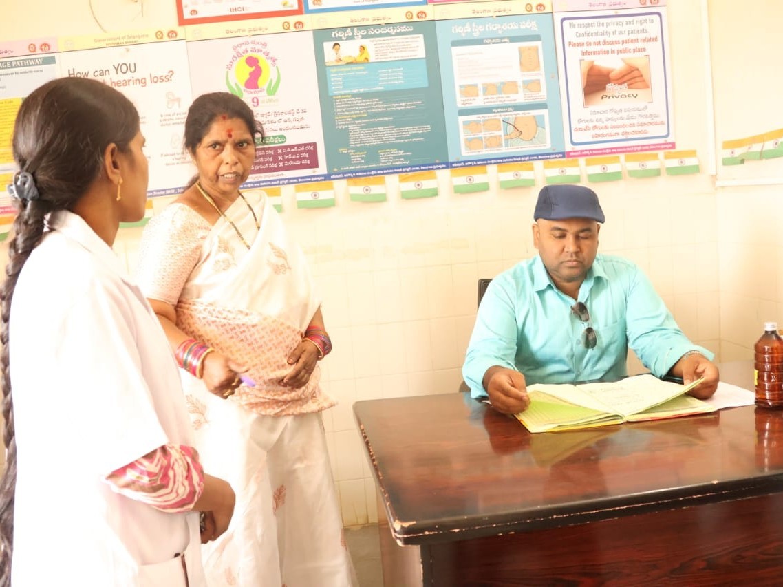 ప్రజలకు నిరంతరం వైద్య సేవలు అందించాలి: కలెక్టర్