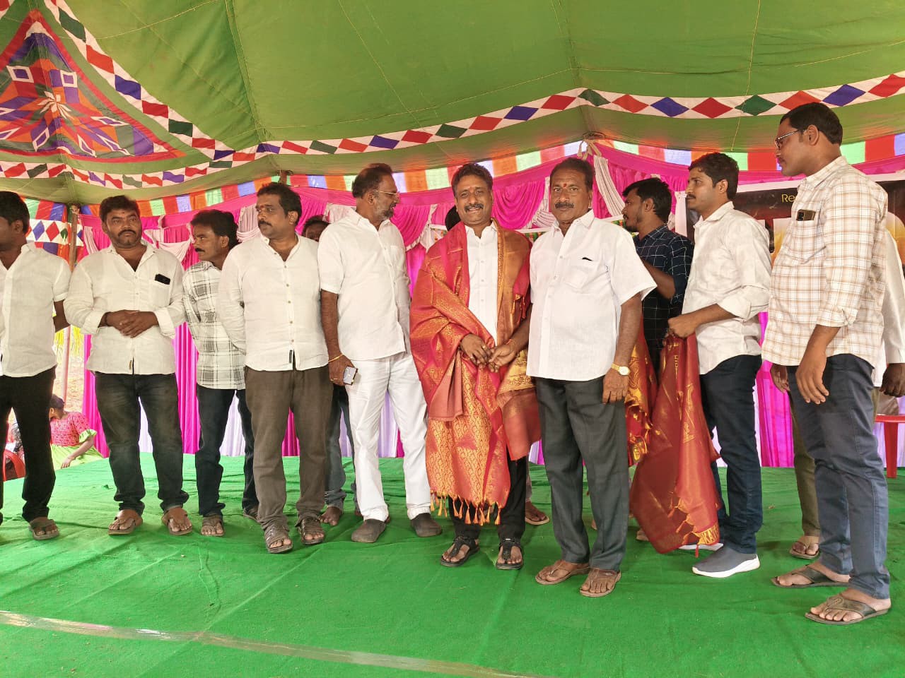 ‘కులాల అతీతంగా కార్తీక మాస వన భోజనాలు’