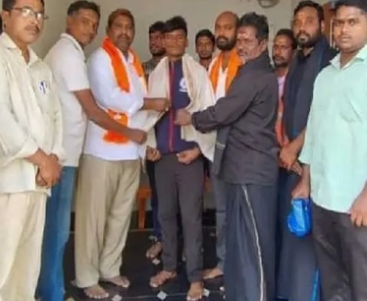 క్రీడాకారుడుని సన్మానించిన బీజెపీ నాయకులు