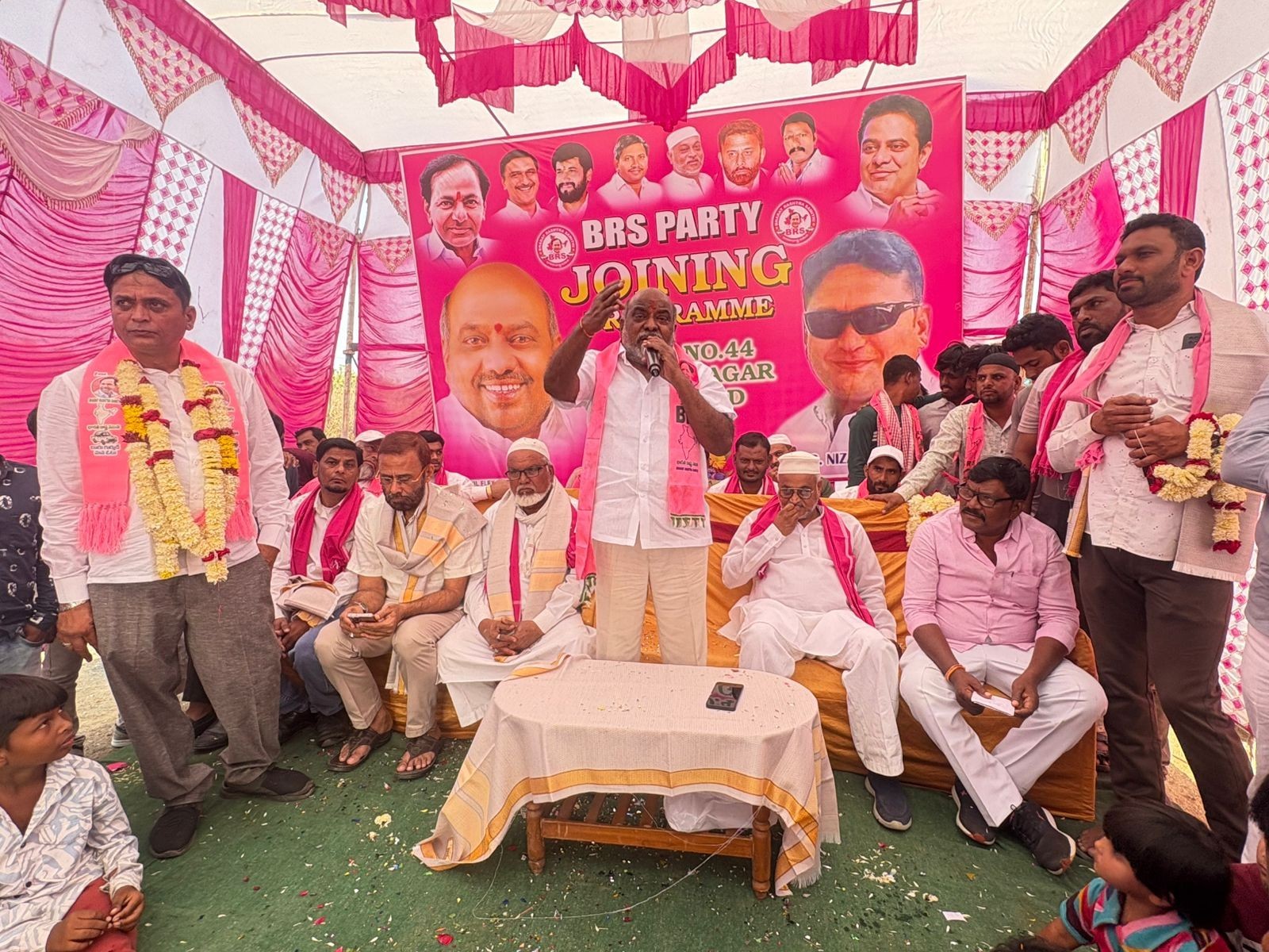 బీఆర్ఎస్ పార్టీలో భారీ చేరికలు