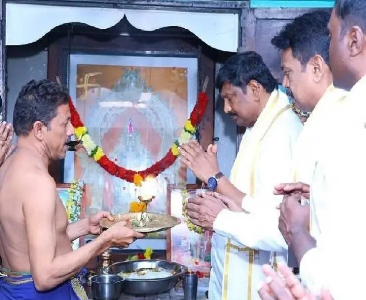 అయ్యప్ప స్వామి పూజలో పాల్గొన్న ఎమ్మెల్యే