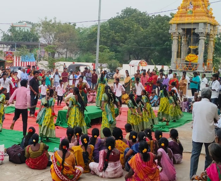 మహా పుష్ప యాగంలో అలరించిన సాంస్కృతిక కార్యక్రమాలు