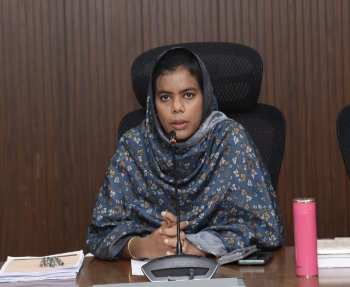 ‘పీజీఆర్ఎస్ అర్జీలను మీకోసం వెబ్‌సైట్‌లోనూ సమర్పించండి’