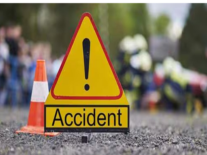 కారు ఢీకొని మైనర్ బాలుడికి గాయాలు