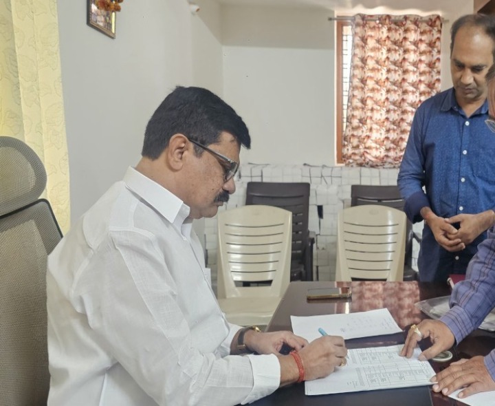 ‘లబ్ధిదారులకు తులం బంగారం ఇవ్వాలి’