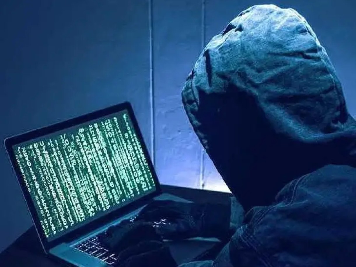 కాచుకుని చూస్తున్న సైబర్ నేరగాళ్లు!