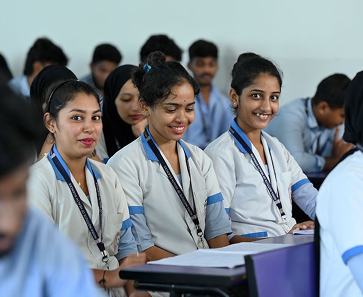 బీఎస్సీ నర్సింగ్‌లో అడ్మిషన్లు