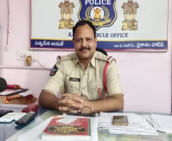 వాహనదారులకు కనిగిరి సీఐ హెచ్చరికలు