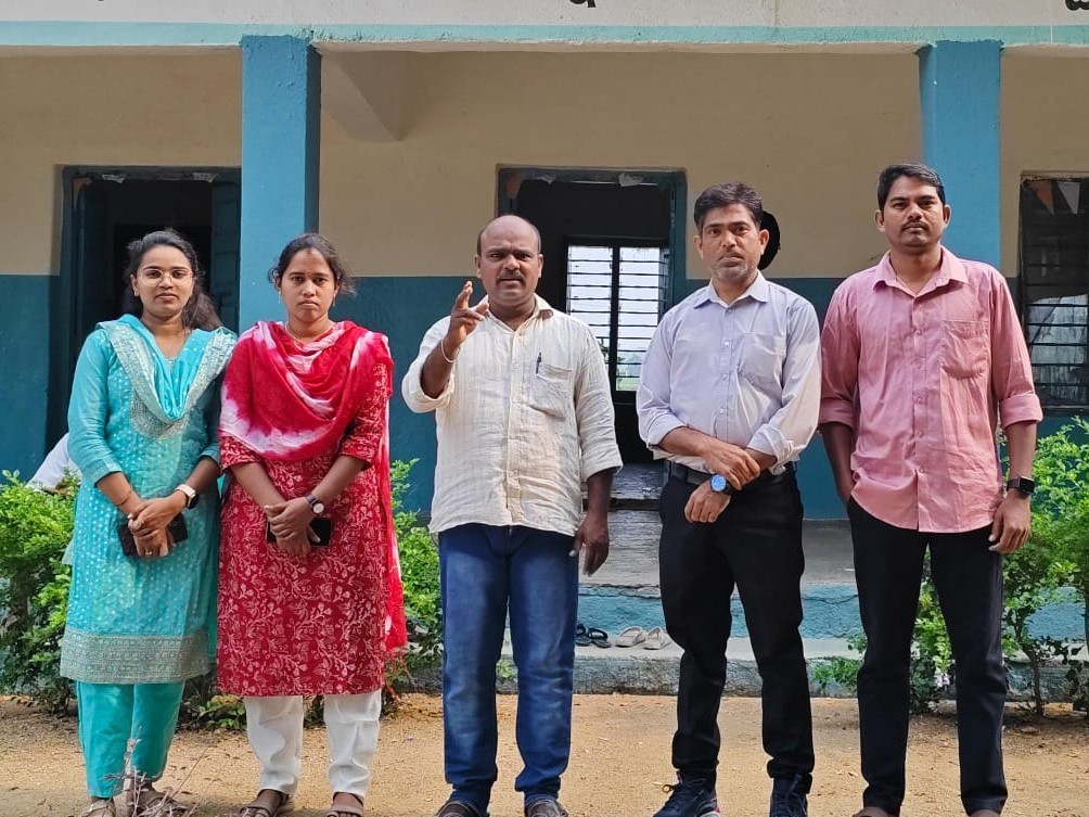 ‘సీనియర్ టీచర్లకు మినహాయింపు ఇవ్వాలి’