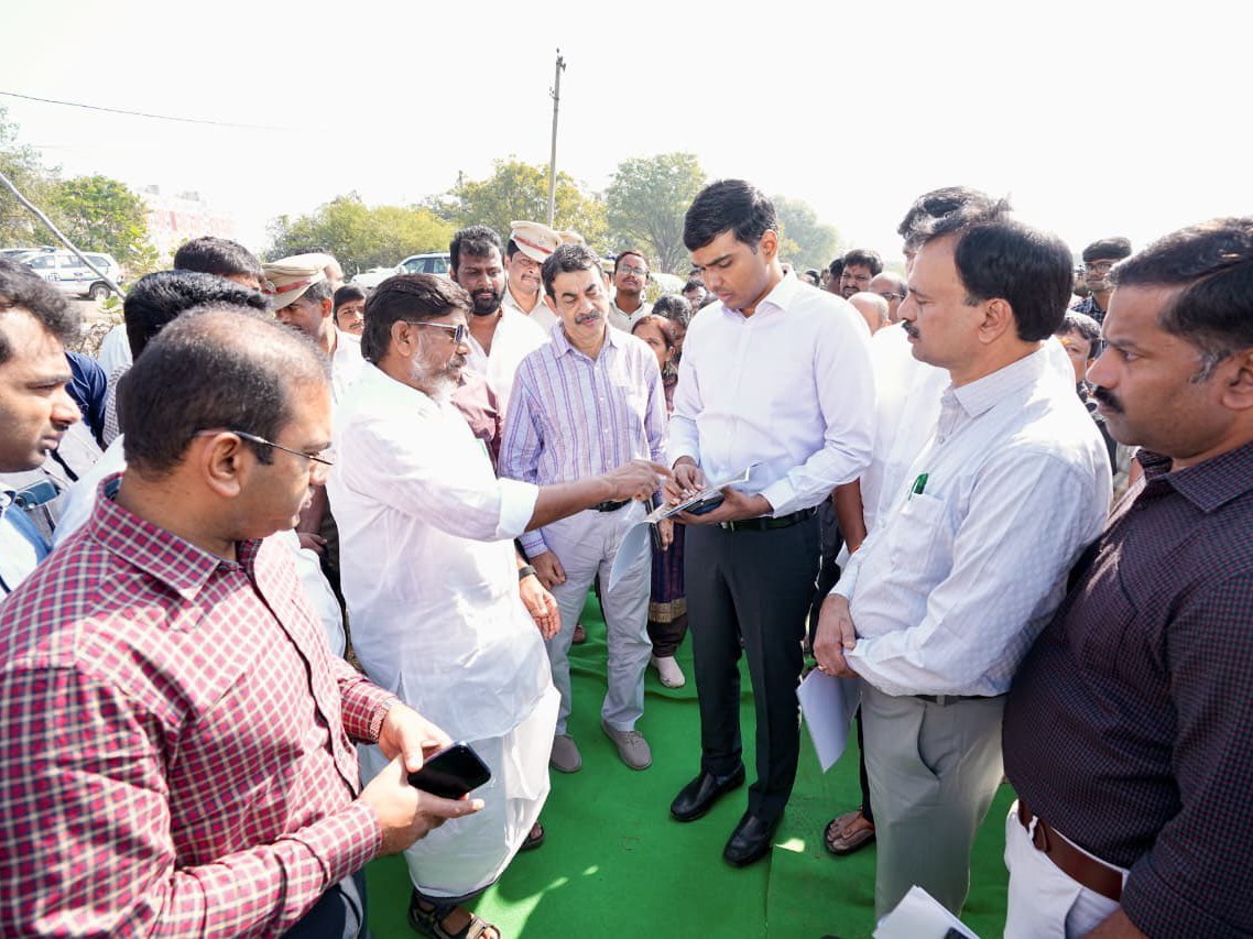 గ్లోబల్ సమ్మిట్ వేదిక స్థలాన్ని పరిశీలించిన డిప్యూటీ సీఎం