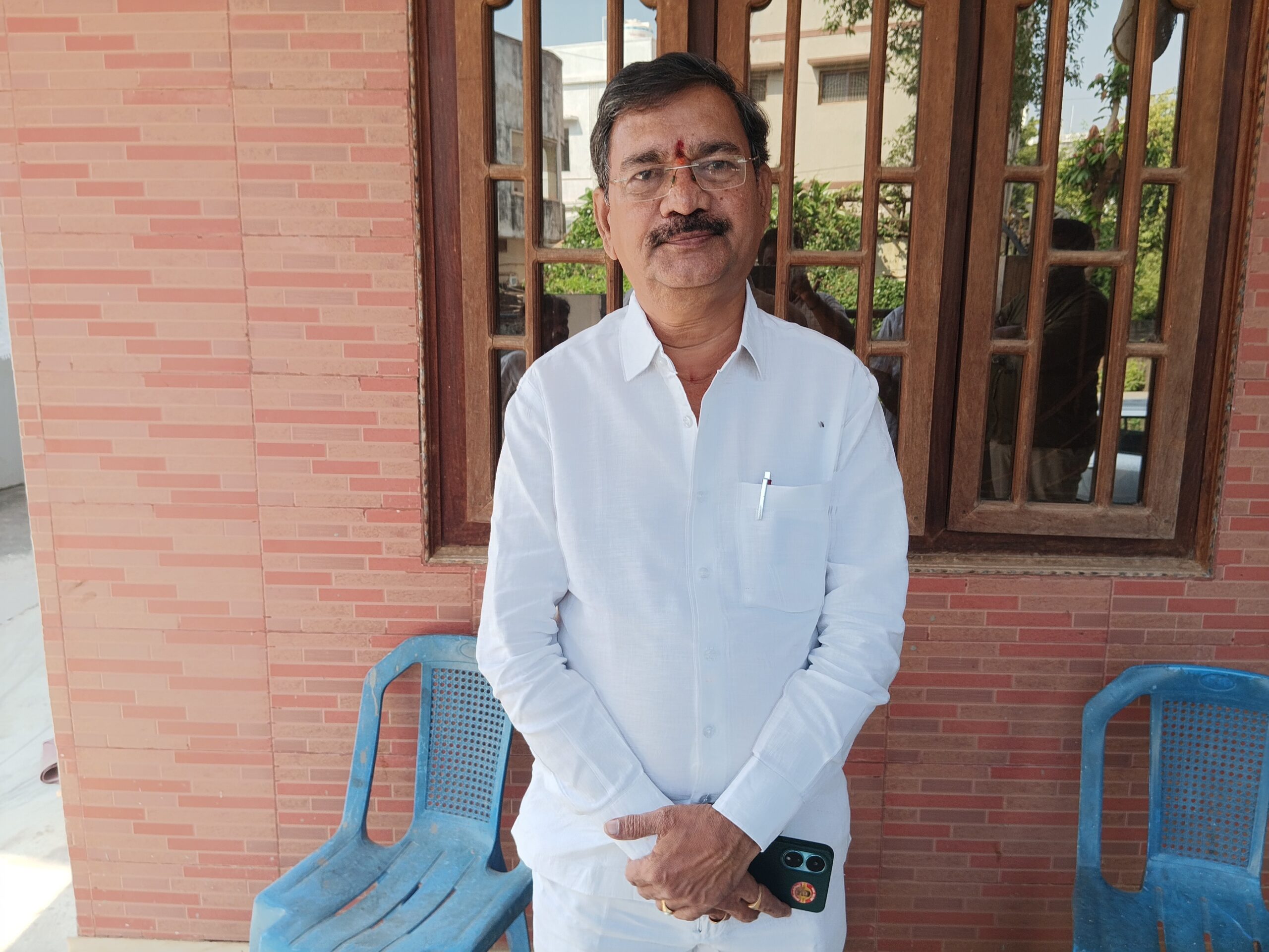 ‘రెడీమేడ్ ప్రభావంతో టైలర్ ఇబ్బంది వాస్తవమే’