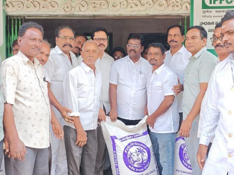 ‘పాడి పరిశ్రమ అభివృద్ధికి ప్రభుత్వం కృషి చేస్తోంది’