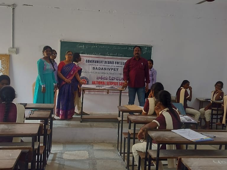 డిగ్రీ కళాశాలలో విద్యార్థి దినోత్సవం