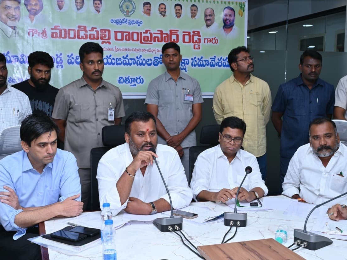 మామిడి రైతులను ఆదుకోండి: మంత్రి