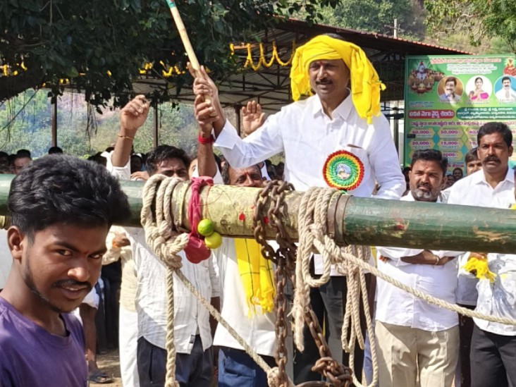 మల్లికార్జున స్వామి దర్శించుకున్న బీసీ రాజారెడ్డి