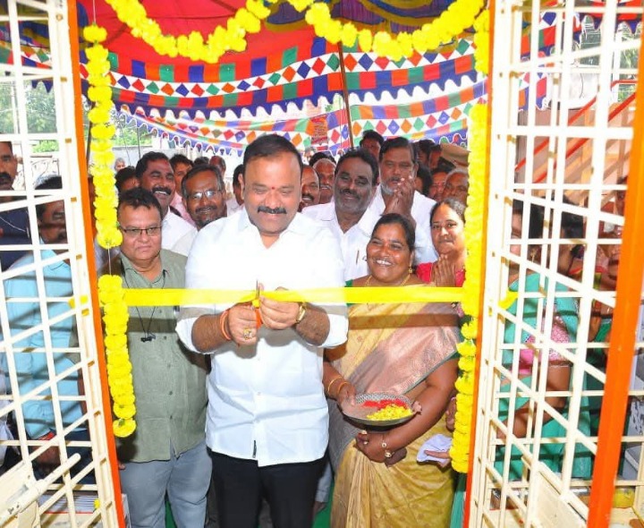 మాచవరంలో జెండర్‌ రిసోర్స్‌ సెంటర్‌ ప్రారంభం