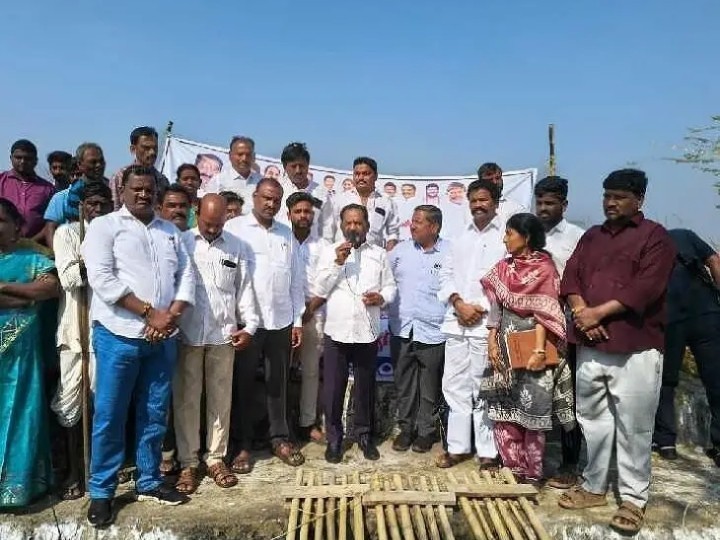 పెండింగ్ సమస్యలు వెంటనే పరిష్కరించాలి: ఎమ్మెల్యే