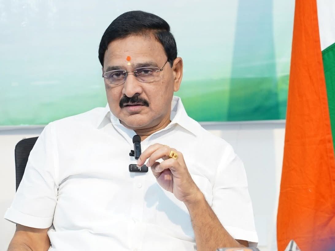 జనవరి 12 నుంచి వందే భారత్ రైలు: మంత్రి