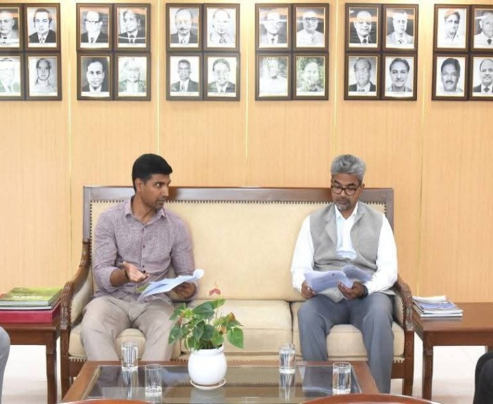 ‘జిల్లాలోని రైల్వే సమస్యలను పరిష్కరించండి’