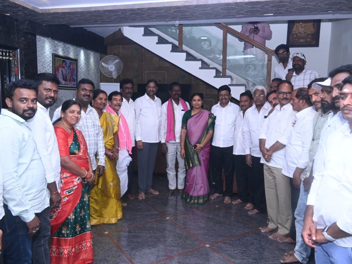 ప్రభుత్వ వైఫల్యాలను ప్రజలకు తెలిపాలి: ఎంపీ