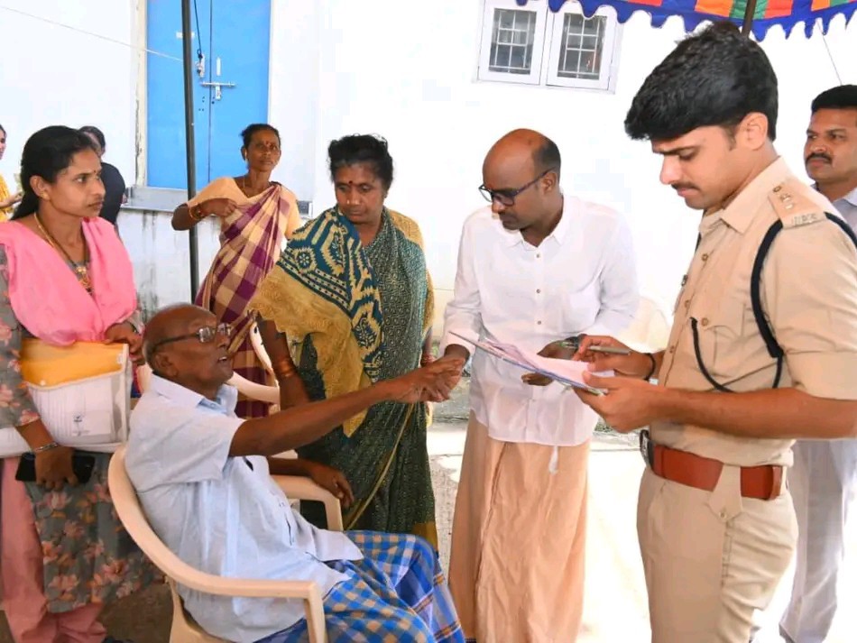 ఎస్పీ గ్రీవెన్స్ కు  53 వినతులు