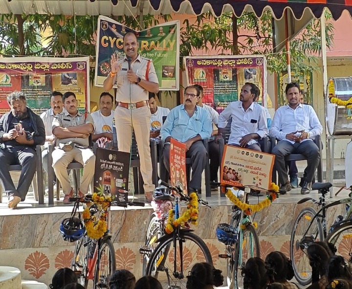 ‘మత్తు రహిత సమాజానికి అందరూ కృషి చేయాలి’